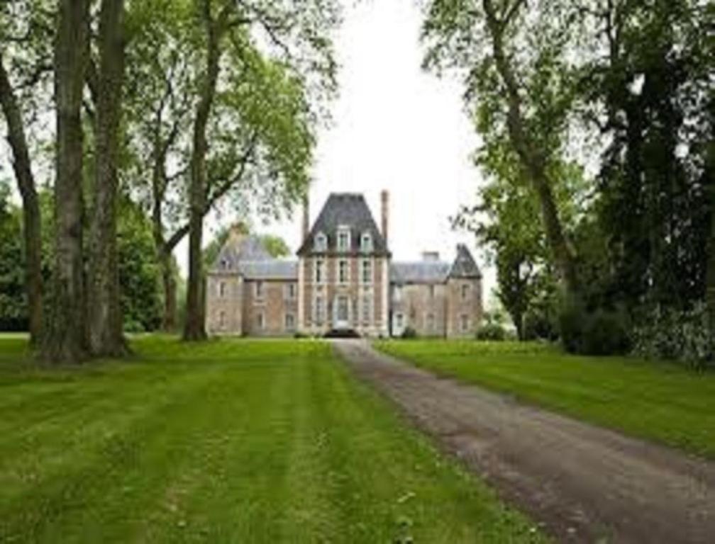 Chateau De Villars Villeneuve-sur-Allier Kültér fotó